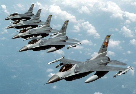 România începe negocierile cu Portugalia pentru achiziţia celor 12 avioane F-16