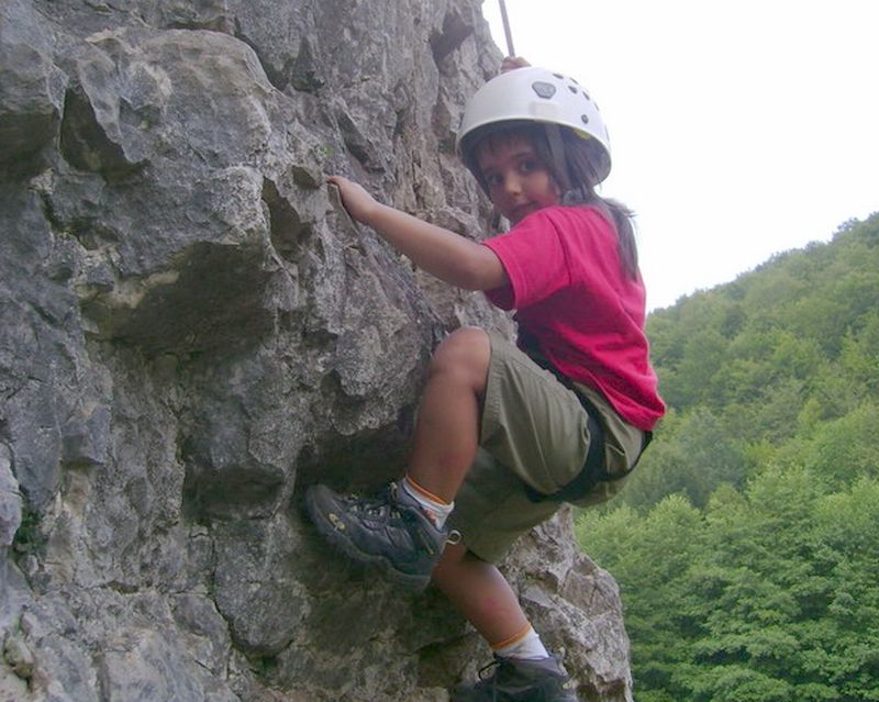 Un alpinist a murit în Munţii Făgăraşului