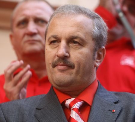 Vasile Dâncu compară competiţia USL-PDL cu întrecerile între manelişti