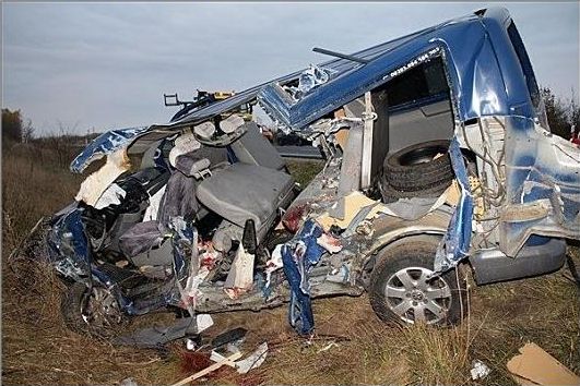 Accident GRAV în Gorj: 17 oameni răniţi, dintre care doi copii