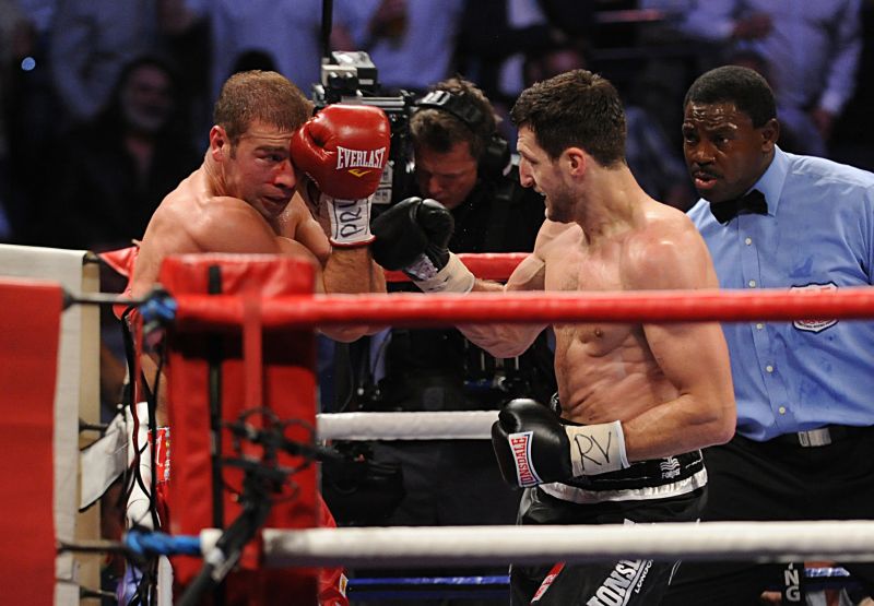 Alarm? pentru Bute: Froch l-a f?cut praf pe americanul Mack în doar trei reprize | FOTO