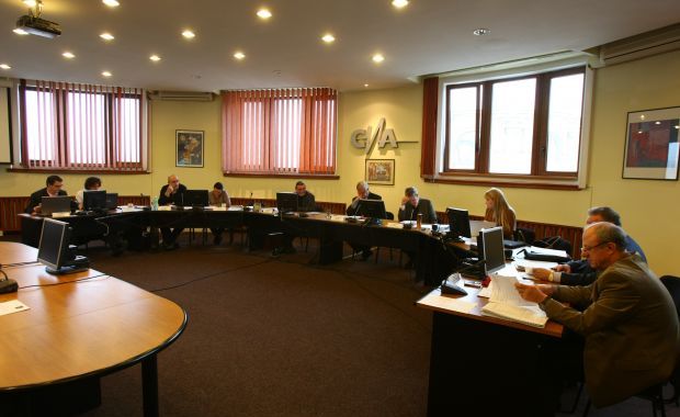 ALARMĂ CNA: Consiliul riscă să devină garant al intereselor Antenei 3