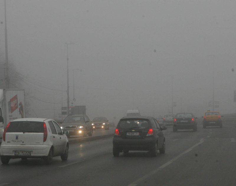 Ceaţă groasă pe Autostrada Soarelui, în judeţul Constanţa