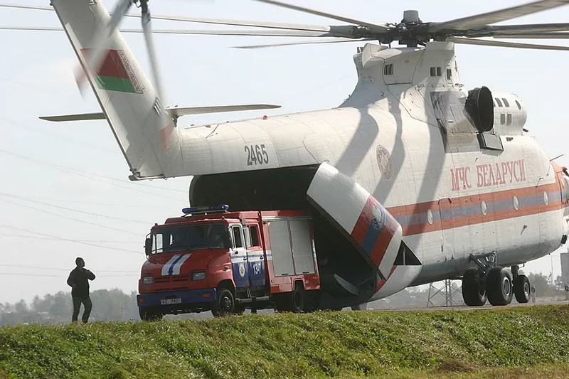 Cel mai mare elicopter din lume. A zburat peste REACTORUL de la Cernobîl