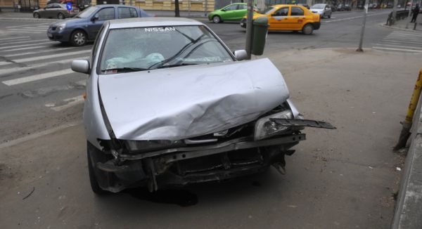 CIOCNIRI PE A1. Nouă maşini s-au tamponat pe Autostrada Bucureşti-Piteşti