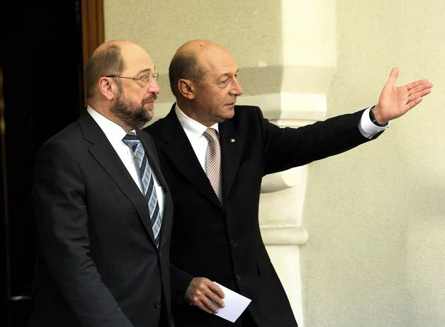 Deutsche Welle: Traian Băsescu s-ar înţelege MAI BINE cu Martin Schulz decât opozanţii săi