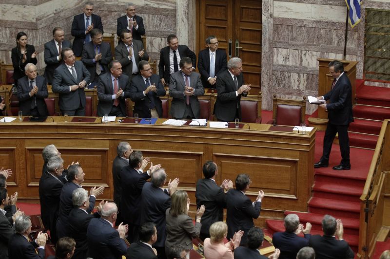 Grecia a adoptat bugetul de austeritate pentru 2013. Atena trebuie să economisească aproape 10 miliarde de euro
