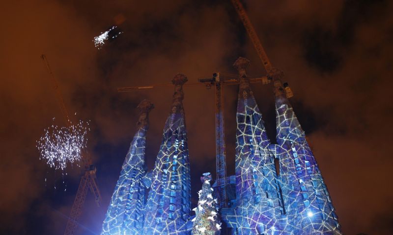 IMAGINI SPECTACULOASE cu Sagrada Familia | FOTO&VIDEO