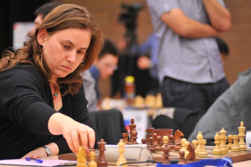 JUDIT POLGAR, FATA CARE A FOST CRESCUT? S? DEVIN? UN MAESTRU AL ?AHULUI | VIDEO