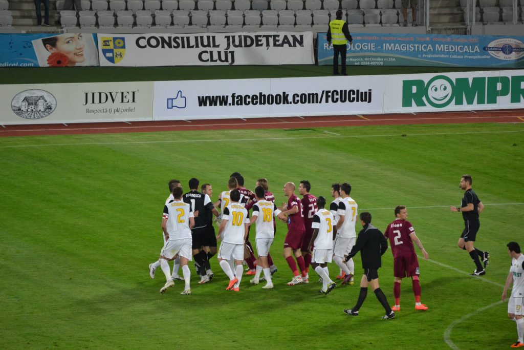 LIGA I: „U” Cluj - CFR Cluj 1-2. „?epcile ro?ii” nu ?i-au putut dep??i condi?ia