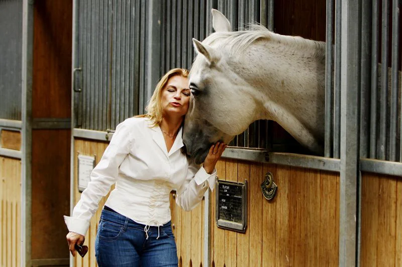 Ozana Moraru, organizator "Salonul Calului", îţi spune cât te costă să ai propriul tău cal