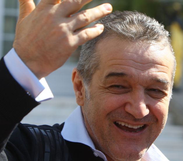 Sechelariu, atac dur la Becali: "Este un escroc". Băcăuanul vrea excluderea Stelei din Europa!