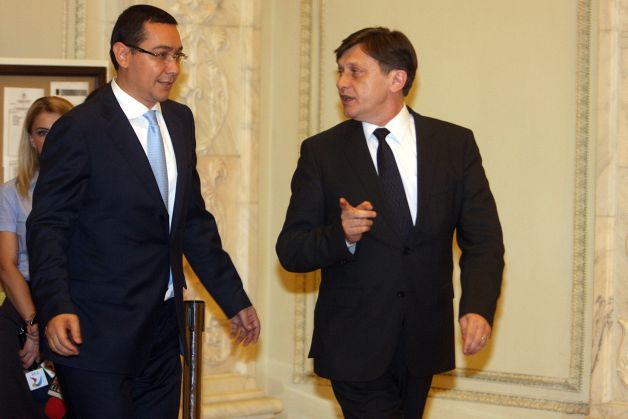 Antonescu se înc?p??âneaz? s?-i fac? guvernul lui Ponta