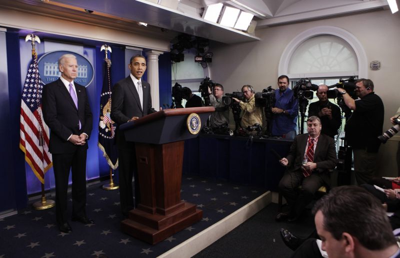 Barack Obama cere propuneri concrete pentru un control mai strict al armelor de foc