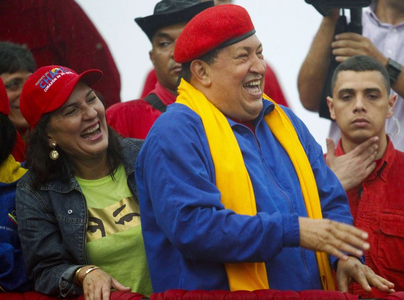 Hugo Chavez a trecut cu bine de opera?ia de cancer