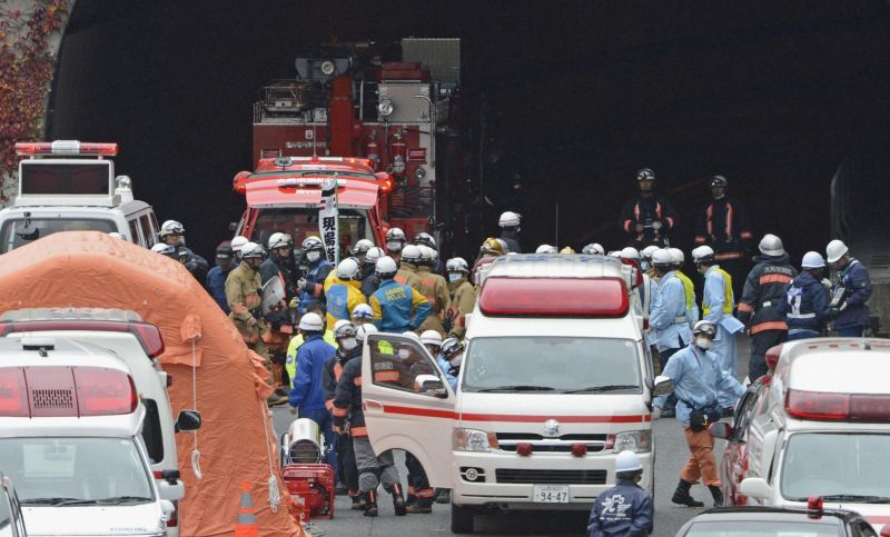 Poli?i?tii japonezi fac perchezi?ii la firma care a construit tunelul pr?bu?it