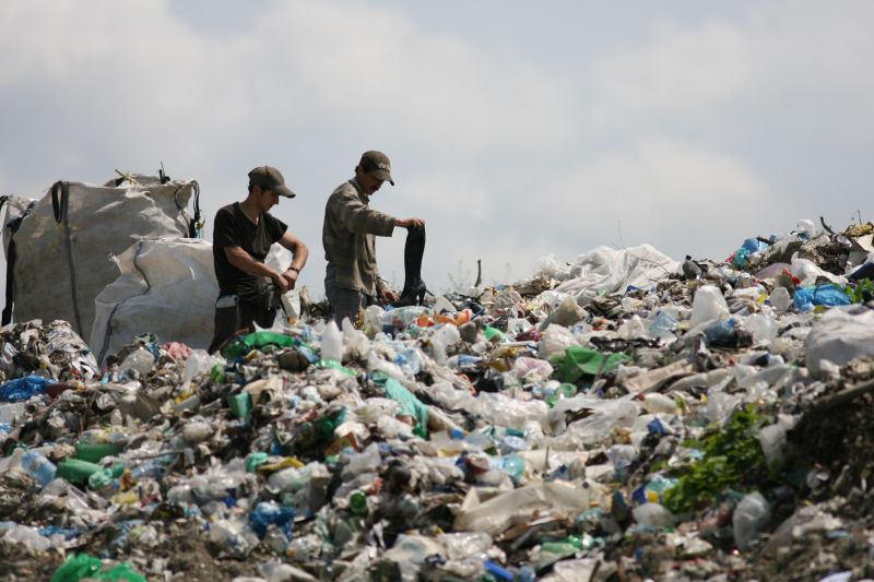 SCHIMB? ROMÂNIA. Studiu de caz: cum po?i înc?lzi ora?ele cu gunoi