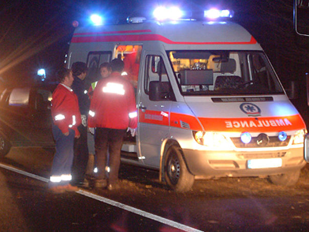 Accident grav în Câmpulung Moldovenesc. Două microbuze s-au ciocnit, o persoană a murit