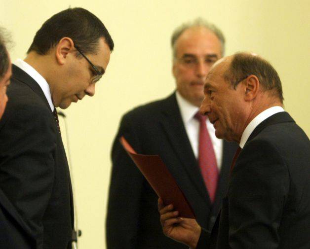 Băsescu îi cere lui Ponta OUG pentru modificarea Codului Penal. Premierul îi cere Președintelui să își asume răspunderea