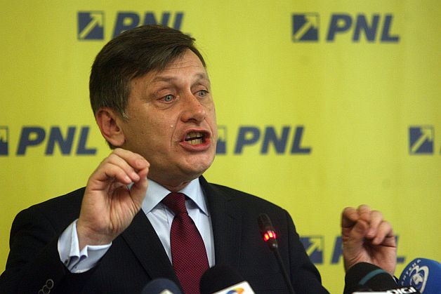 Crin Antonescu: ”Băsescu dezinformează în privinţa raportului LIBE”