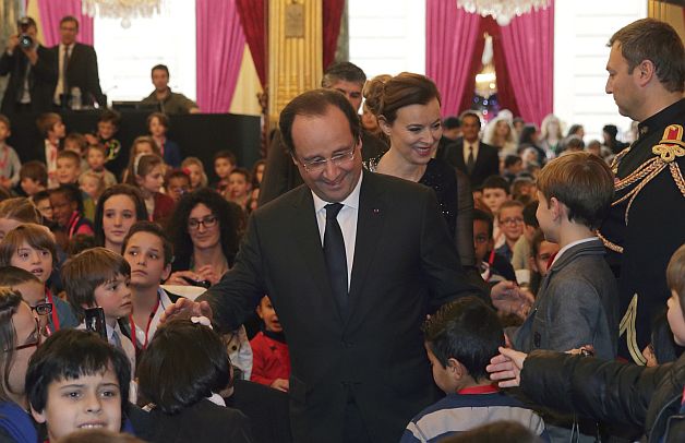 Criză conjugală la Elysée: Hollande, părăsit de parteneră