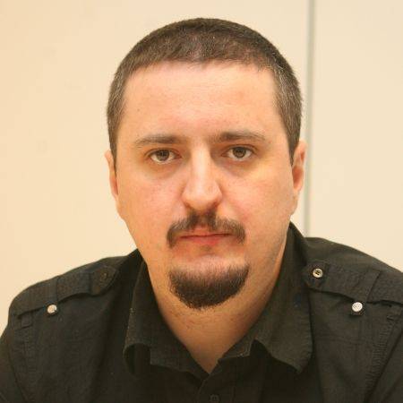 Cum am fost tuns de Dan Constantin, fostul șef al cenzurii comuniste pe București