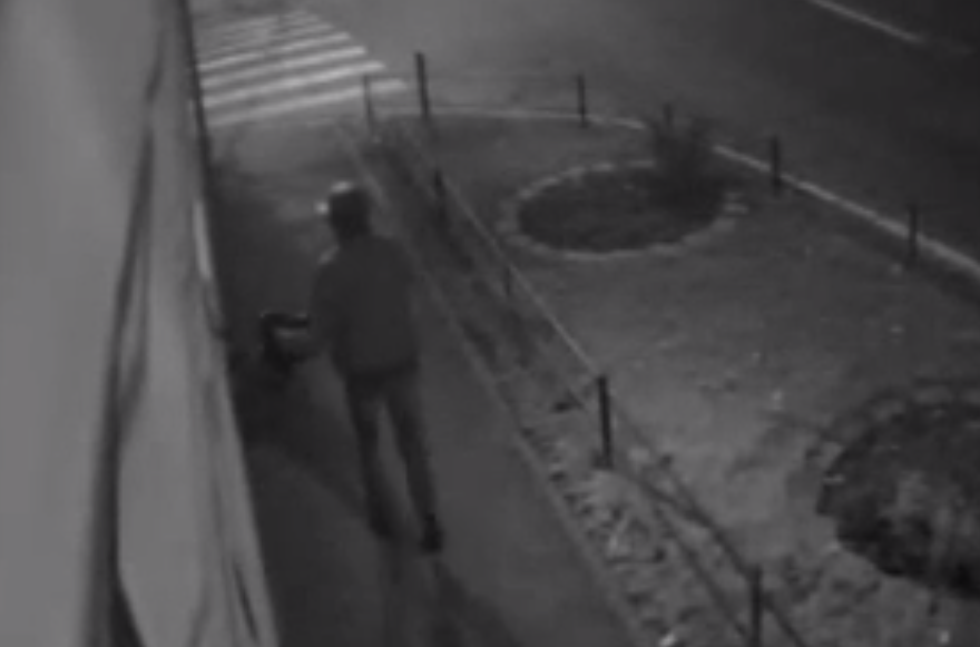 CURIOS. Un polițist de la RUTIERĂ căruia i-a fost VANDALIZATĂ casa refuză să depună plângere I VIDEO