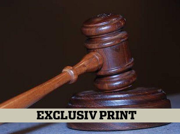 Doi judecători şi doi avocaţi şpăgari din Dolj, condamnaţi definitiv