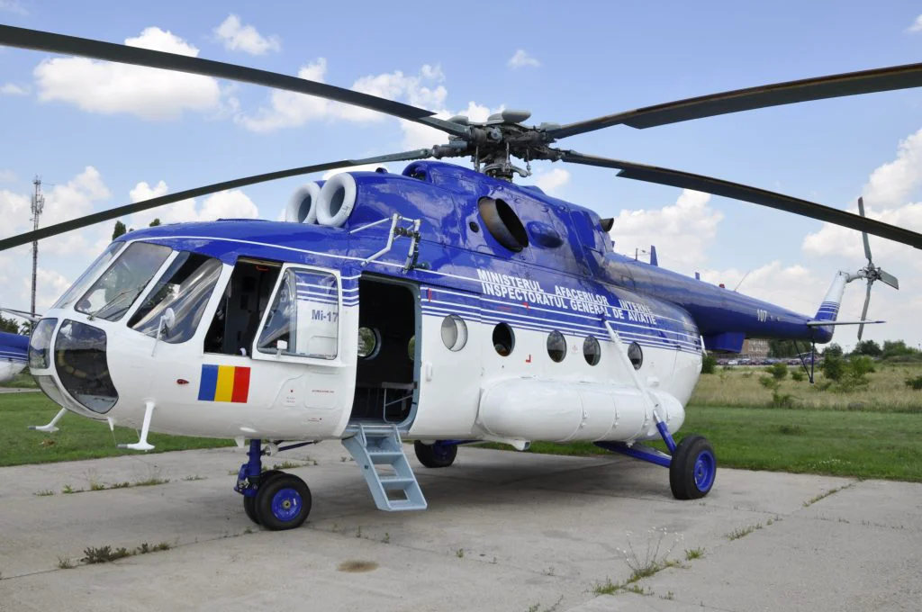 Elicopter MAI în sprijinul militarilor Armatei care acţionează în Buzău