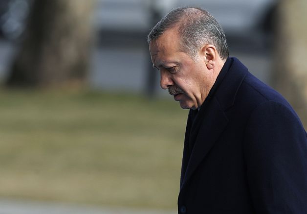 Erdogan vrea să facă pace cu generalii