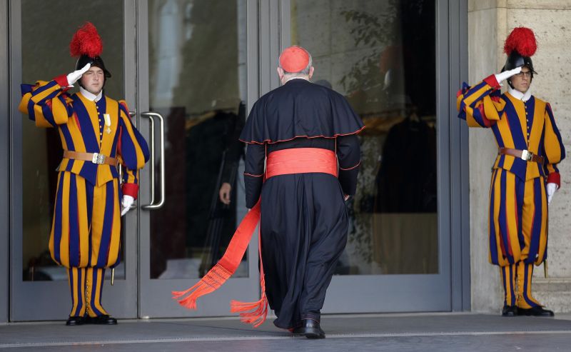 Hărţuire sexuală la Vatican – dezvăluirile unei foste gărzi papale