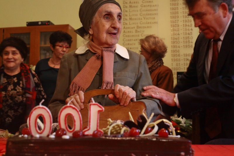 La 100 de ani, domnişoara Relly dezvăluie secretul tinereţii veşnice I VIDEO