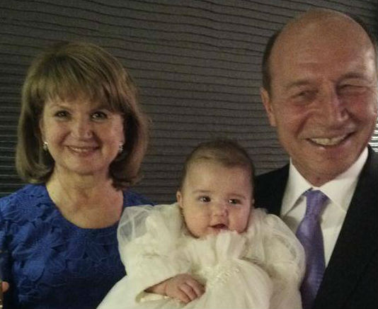 Mesajul Elenei Băsescu pentru Anul Nou | FOTO