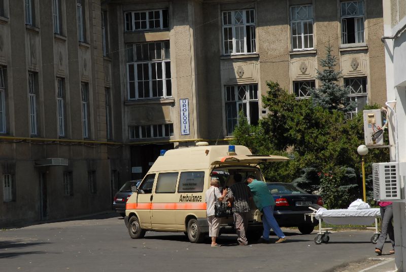 MIZERIE CRUNTĂ. La Spitalul Judeţean Sibiu este plin de GÂNDACI, RUGINĂ şi IGRASIE | VIDEO