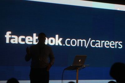 Numărul conturilor românești pe Facebook a ajuns la 7 milioane de utilizatori
