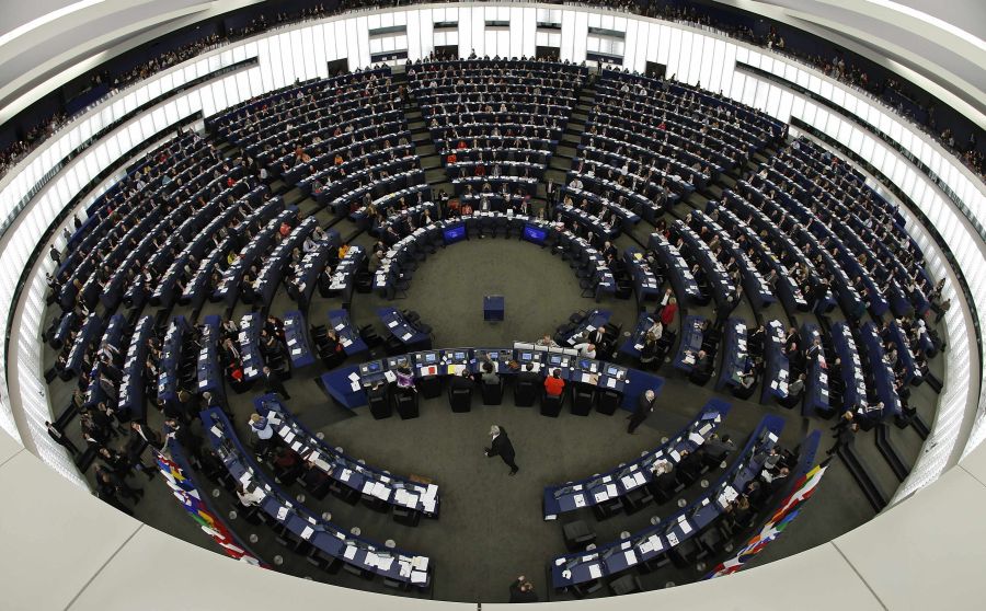 Parlamentul European a adoptat o rezoluţie prin care cere statelor membre să respecte libertatea de circulaţie