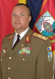 Şeful Statului Major al Forţelor Terestre, generalul Nicolae Ciucă,  coordonează acţiunile în zonele afectate de ninsori abundente
