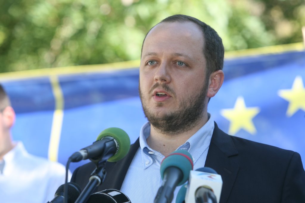 Vicepreședintele PMP Adrian Papahagi: Cerem sancțiuni severe împotriva Antenei 3, vinovate de linșaj economic și instigare la ură