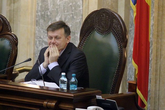 Antonescu: Preşedintele Senatului ar fi revenit PC-ului, în cazul în care PNL câştiga Preşedinţia. Ce prevede acordul politic între PSD, PNL şi PC