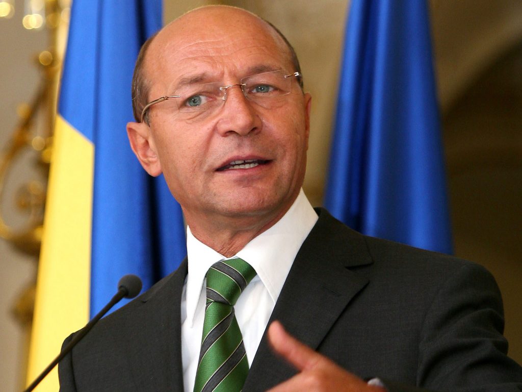 Băsescu îi atrage atenţia lui Ponta: Securitatea naţională nu se dă pe mâna unor firme IT străine | VIDEO