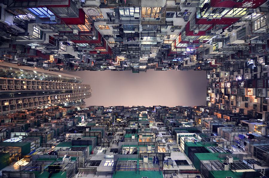 Cum arată CERUL văzut printre ZGÂRIE-NORII din Hong Kong | GALERIE FOTO