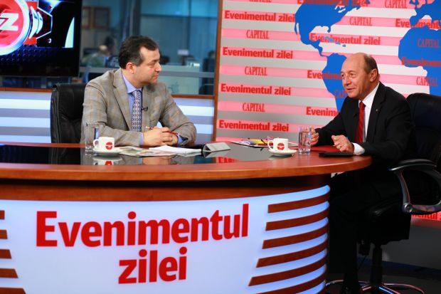 EVZ TV. Traian Băsescu: Este posibil să depun plângere penală pentru abuz împotriva premierului. Ponta, un om slab, în plasa lui Voiculescu | VIDEO