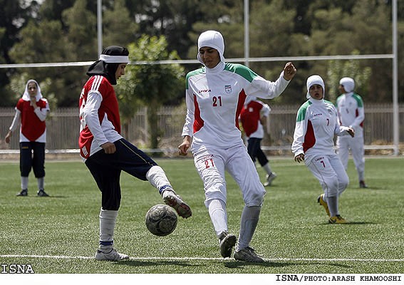 Jucătoarele echipei de fotbal feminin a Iranului vor fi suspuse unui control de stabilire a sexului