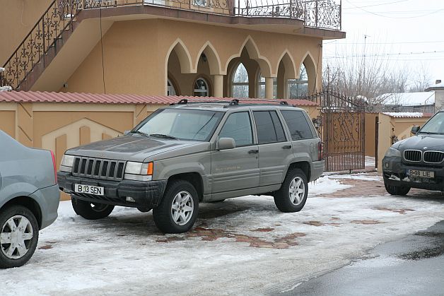 Maşina preferată a lui Sergiu Nicolaescu, "monument" în comuna Singureni