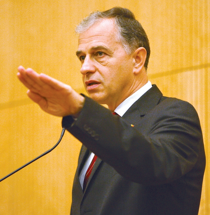 Mircea Geoană a fost numit Înalt Reprezentant al Primului-Ministru