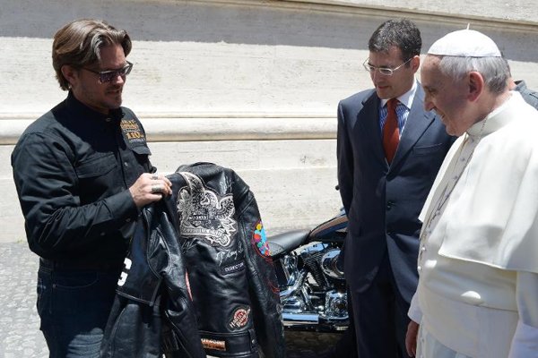 Motocicleta PAPEI FRACISC a fost vândută cu peste 200.000 de euro. Cum arată Harley-ul papei | GALERIE FOTO