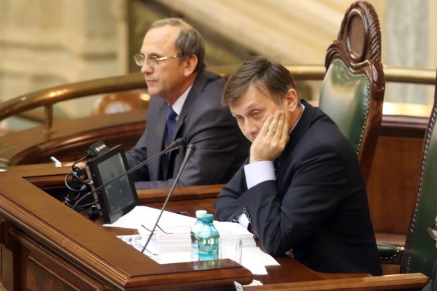PSD are de ales: Neamţul lui Crin sau omul lui Voiculescu