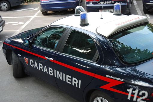 Șapte români, hoți de mașini de lux, prinși de poliția italiană