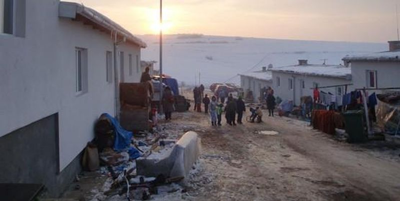 The Telegraph: Filmare cu DRONA deasupra GROPII DE GUNOI de la Pata Rât, unde trăiesc 75 de familii de romi | VIDEO