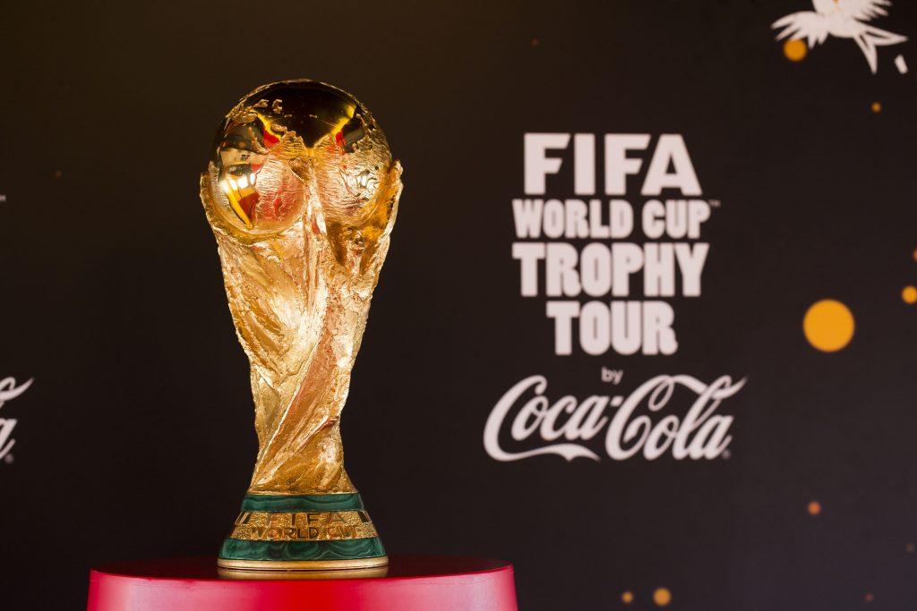 Trofeului Cupei Mondiale FIFA ajunge din nou în România